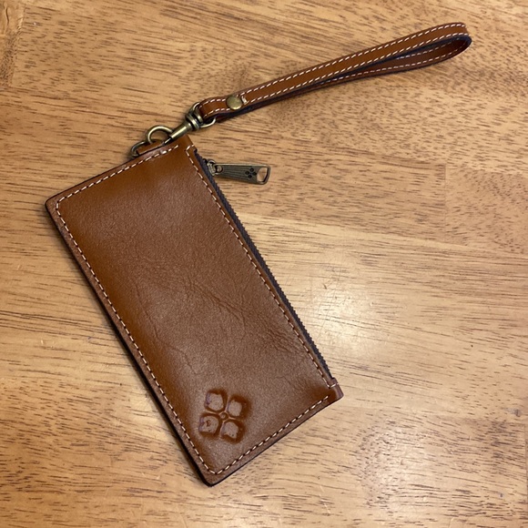 NEW! Patricia Nash Almeria Leather RFID Credit Card Wristlet ~ Tan - Picture 3 of 7